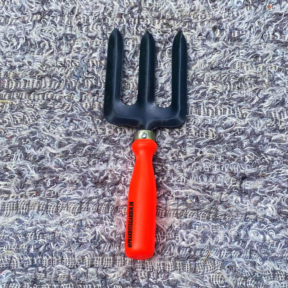 Hand Cultivator – Choose Handle Type